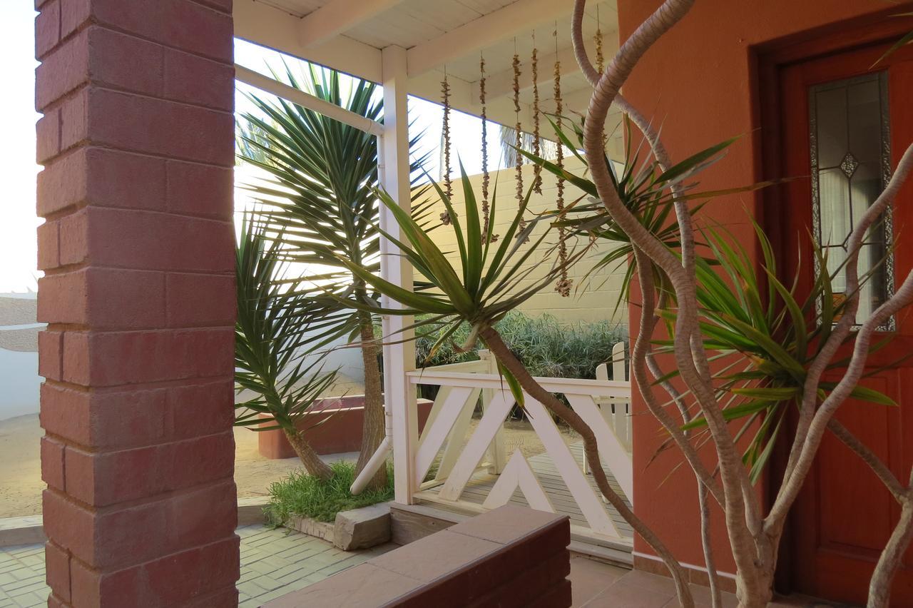 Beach Walk House And Cottage - Self Catering Swakopmund Exterior photo