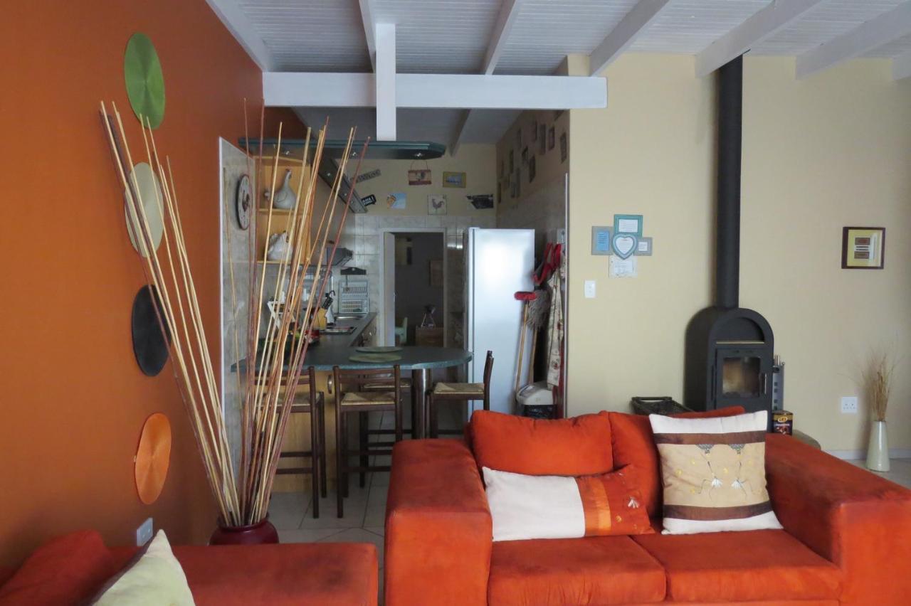Beach Walk House And Cottage - Self Catering Swakopmund Exterior photo