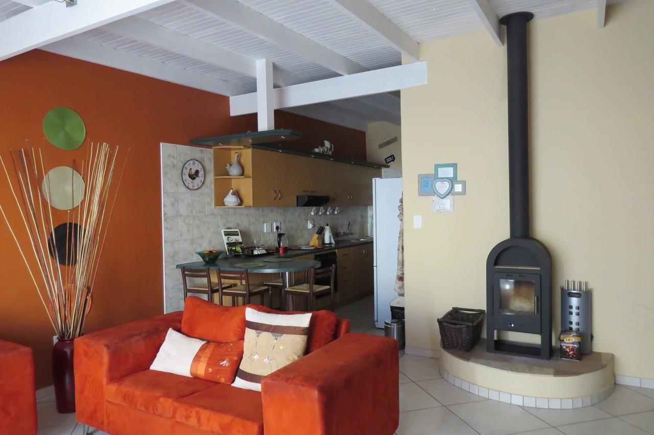 Beach Walk House And Cottage - Self Catering Swakopmund Exterior photo